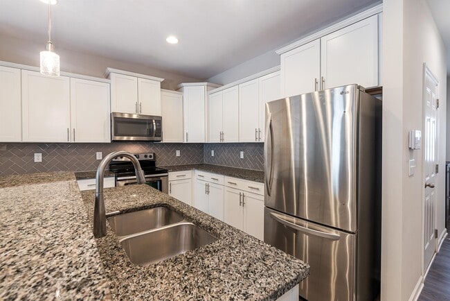 Building Photo - 426 Irving Way