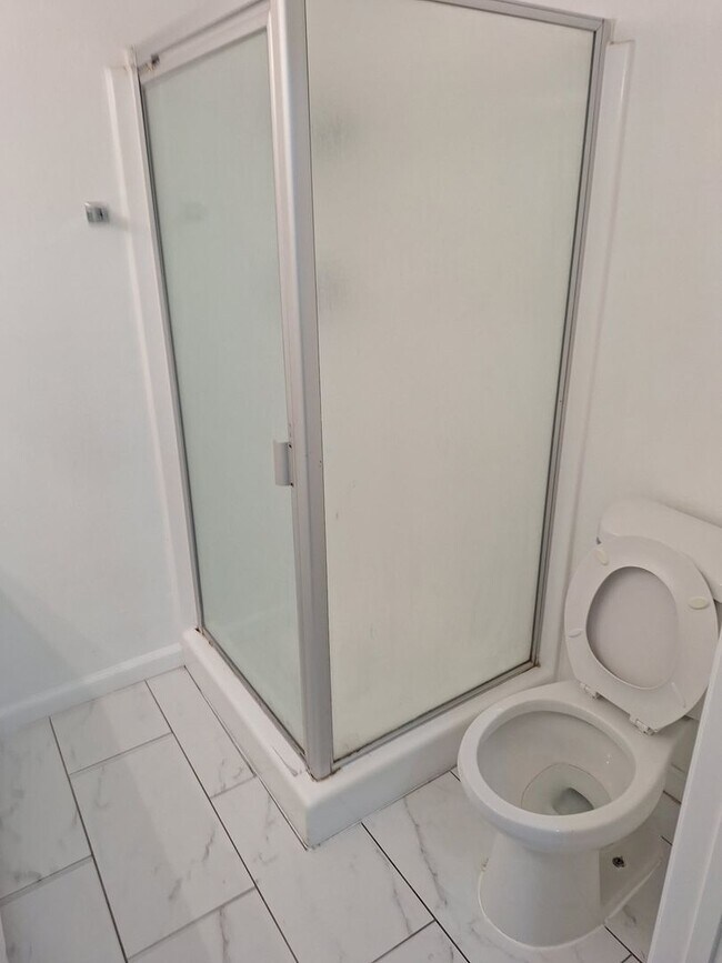 Building Photo - **Move in Special**, 2 Bed / 2 Bath in the...