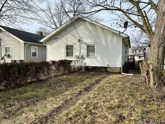 Building Photo - 911 N Emerson Ave