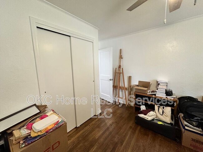 Building Photo - 2537 NW 35th St