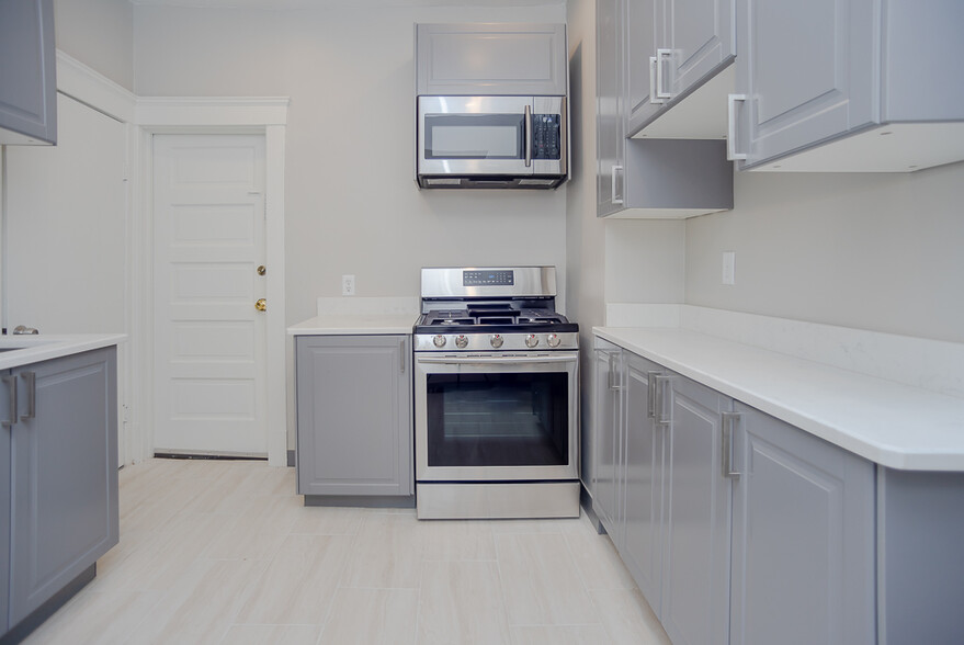 kitchen - 1306 Belle Ave