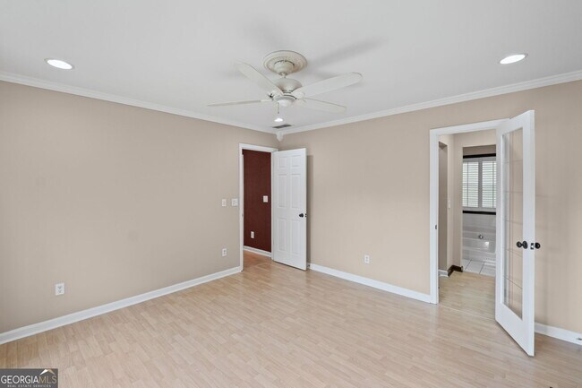 Building Photo - 2680 Nicholas Ct NE