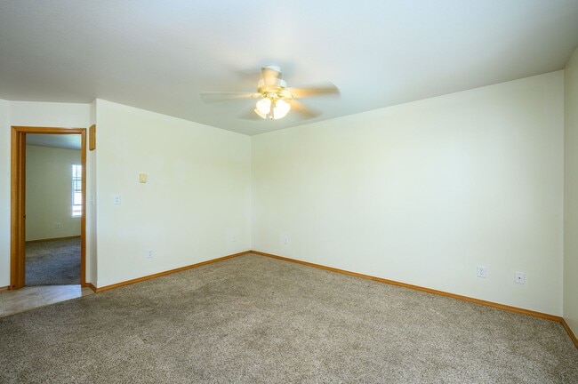 Building Photo - EDD1411