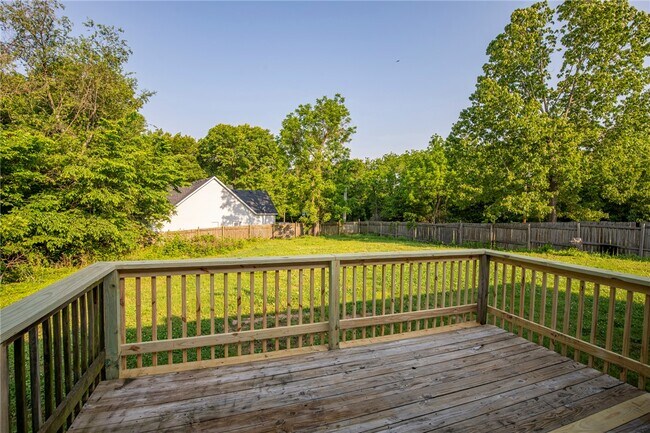 Building Photo - 2 Watling Ln