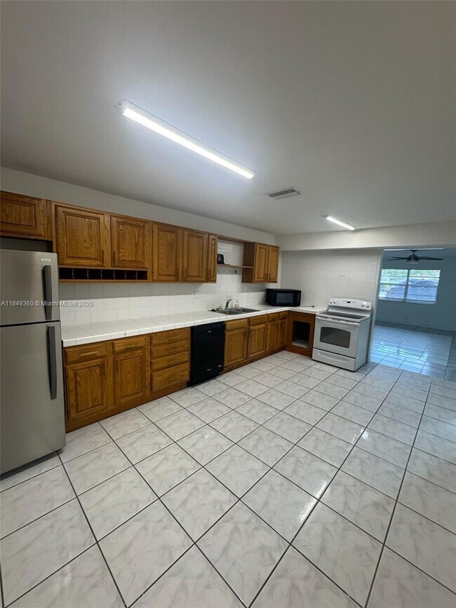 Building Photo - 3851 NW 110th Ave