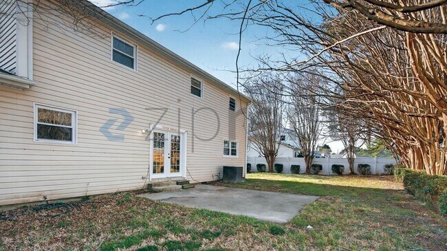 Building Photo - 324 Busher Rd