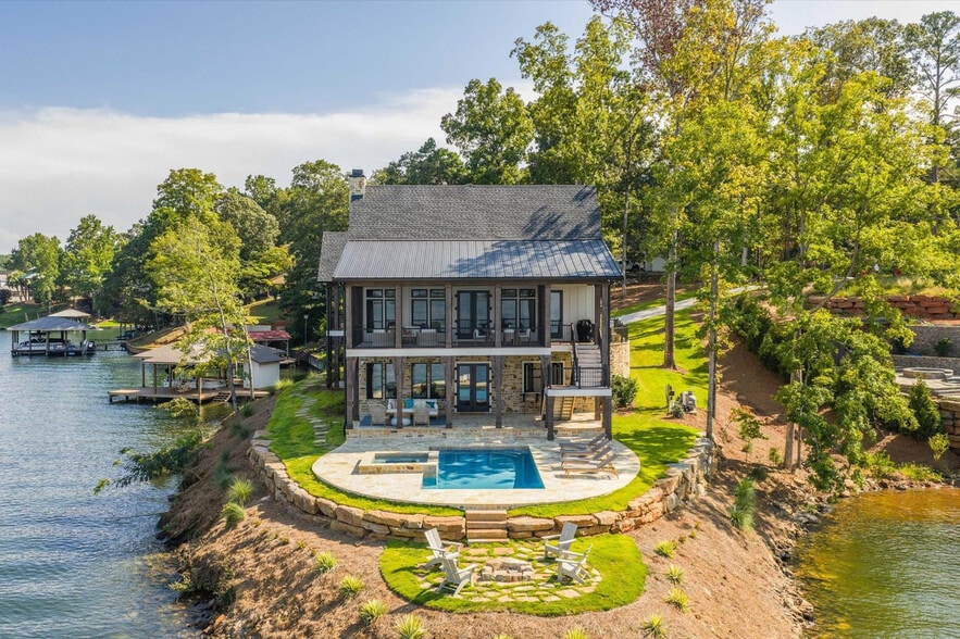 Building Photo - 388 Gatewood Dr