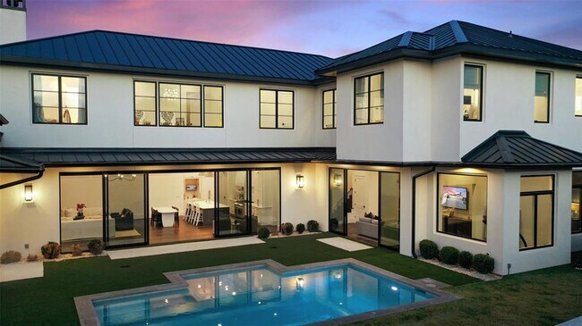 Building Photo - 13000 Little Barton Ln