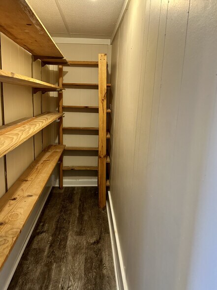 Pantry - 321 W Hillside Dr