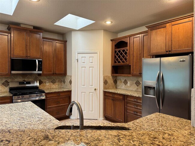 Building Photo - 8001 Tallyho Trail