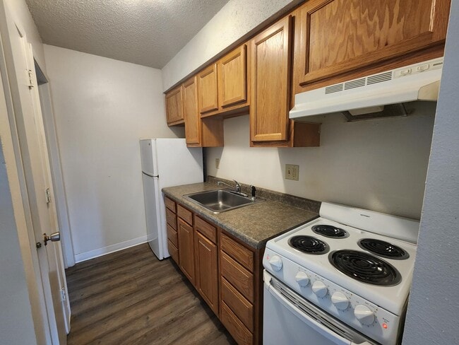 Building Photo - 736 Michael St