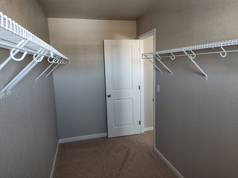 Building Photo - 7415 Dolores Ave