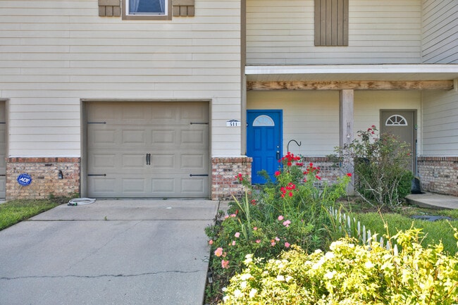 Primary Photo - 511 Arbor Lake Dr