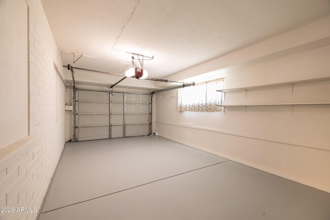 Building Photo - 11208 N 105th Ave