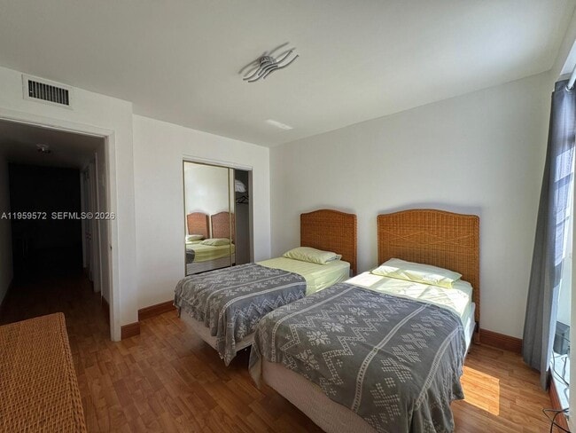 Building Photo - 2420 Diana Dr