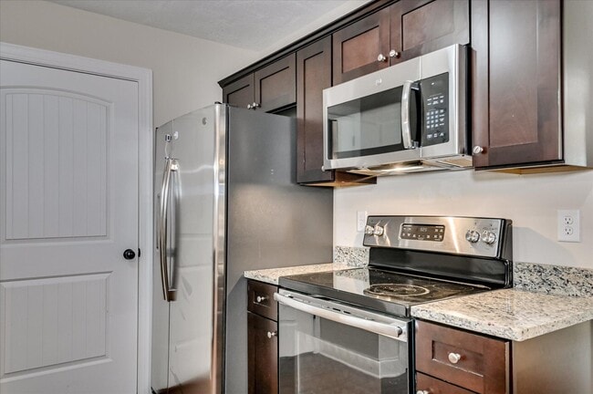 Building Photo - 733 Leela Ct