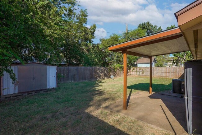 Building Photo - 3507 Hummingbird Ln