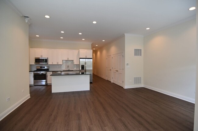 Building Photo - 3538 N Fremont St