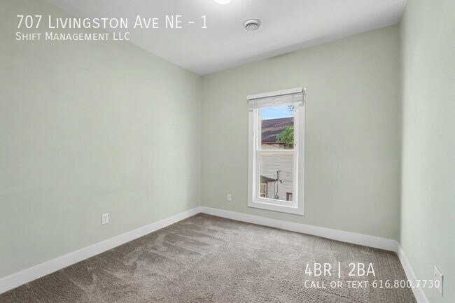 Building Photo - 707 Livingston Ave NE