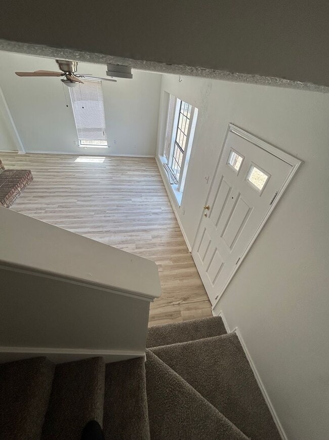 Building Photo - Come and see this well-kept beautiful home today!