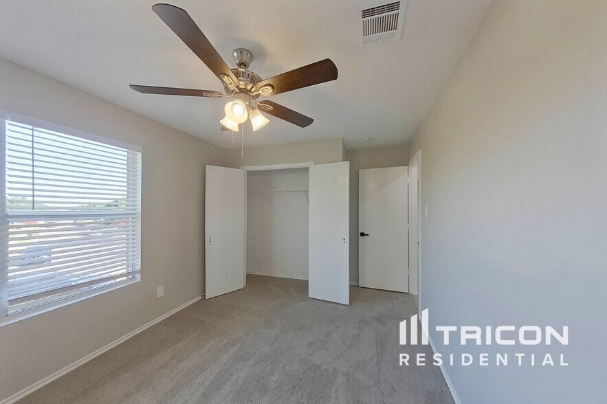 Building Photo - 141 Jefferson Dr