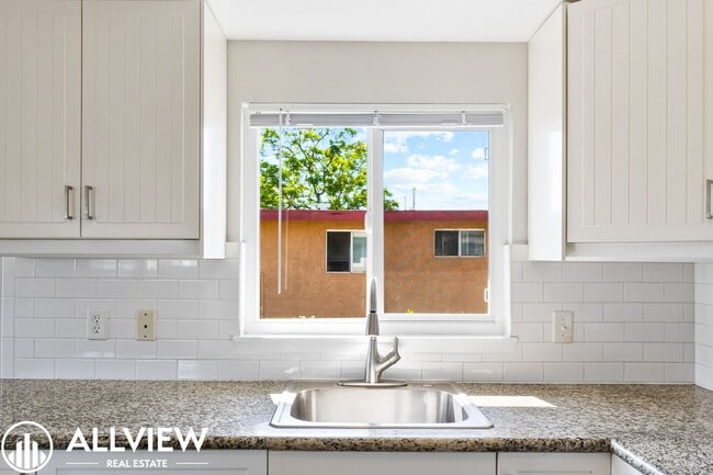 Building Photo - 3407 W Olinda Ln