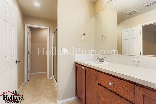 Building Photo - Charming 3-Bedroom Home in Arbor Vineyard