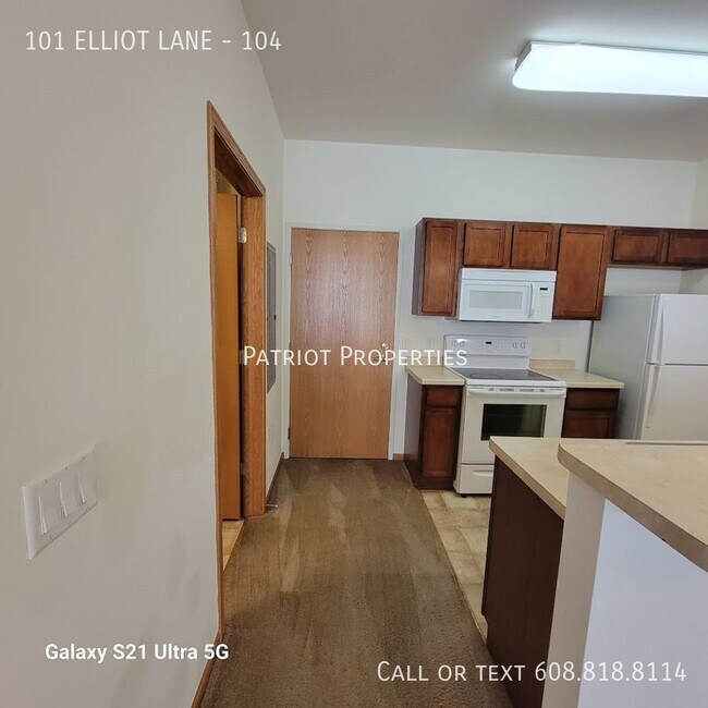 Building Photo - 101 Elliott Ln