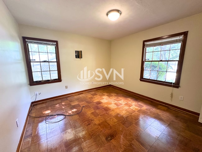 Building Photo - 5452 Ardell Dr