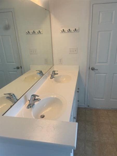 Building Photo - 505 Fairgate Drive