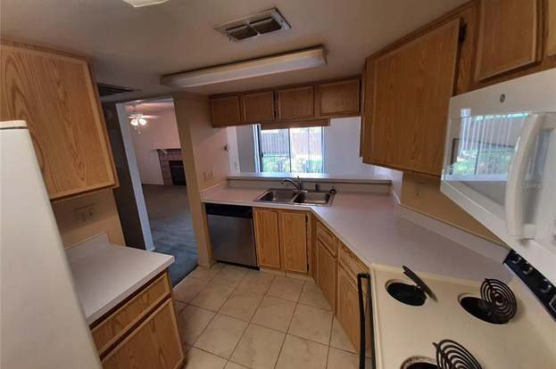 Building Photo - 14739 Norwood Oaks Dr