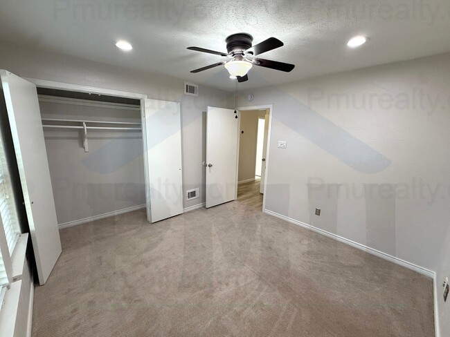 Building Photo - AVAILABLE NOW!!! Beautiful 4-bedroom, 2.5-bath home in the heart of Richardson