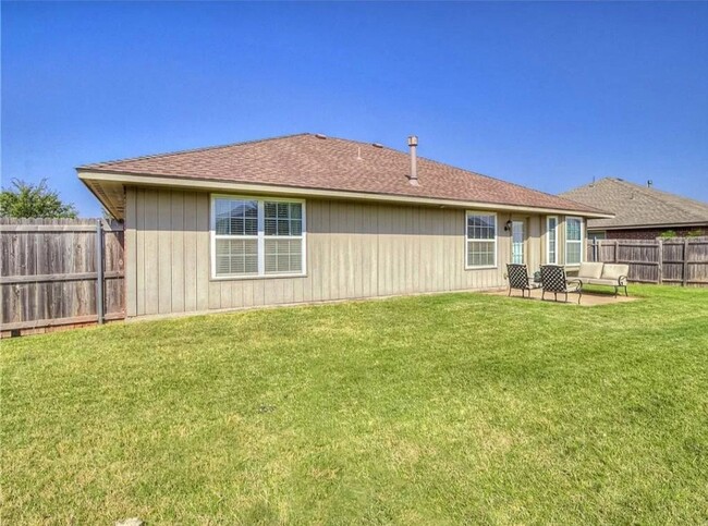 Building Photo - Edmond home with Storm Shelter