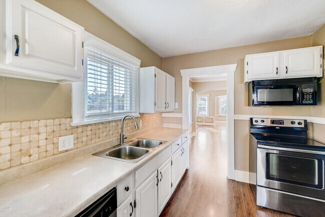 Building Photo - Stadium Home N Tacoma