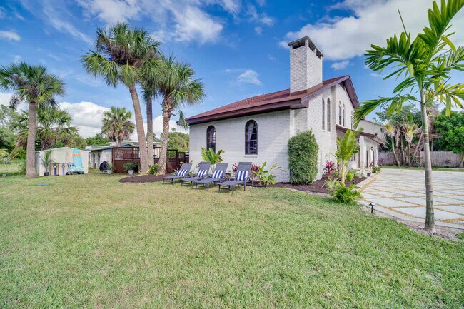 Building Photo - 9 Francis St