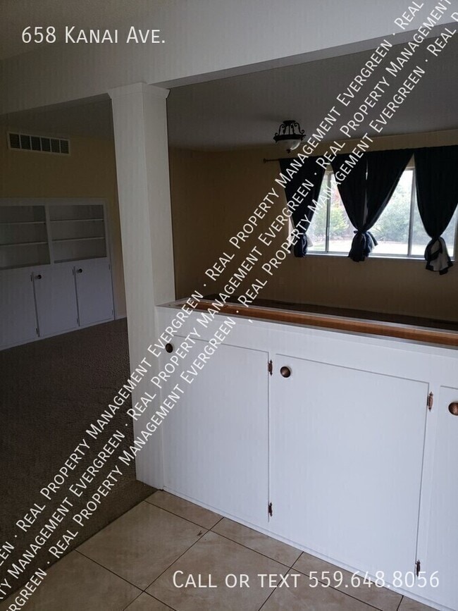 Building Photo - 658 W Kanai Ave