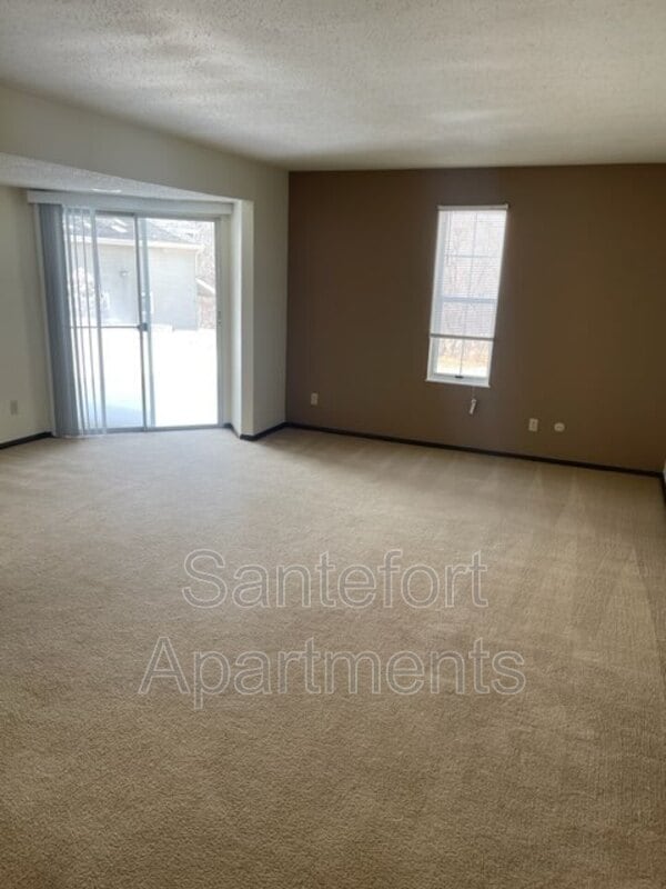 Building Photo - 5803 Haymeadow Ln