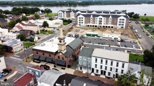 Primary Photo - 23 E Union St