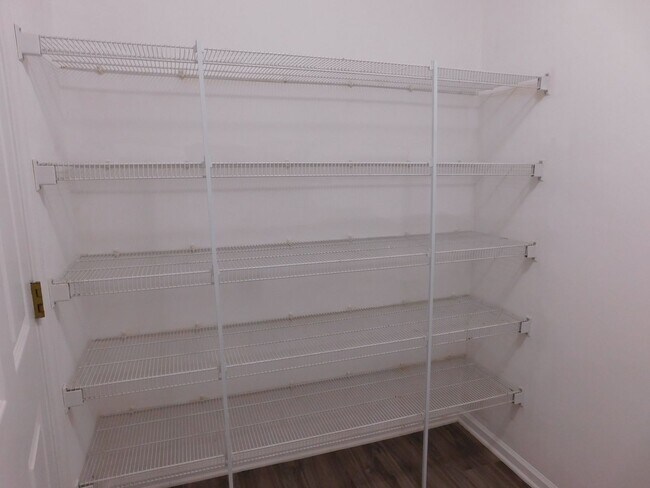 Building Photo - 205 Sellhorn Blvd