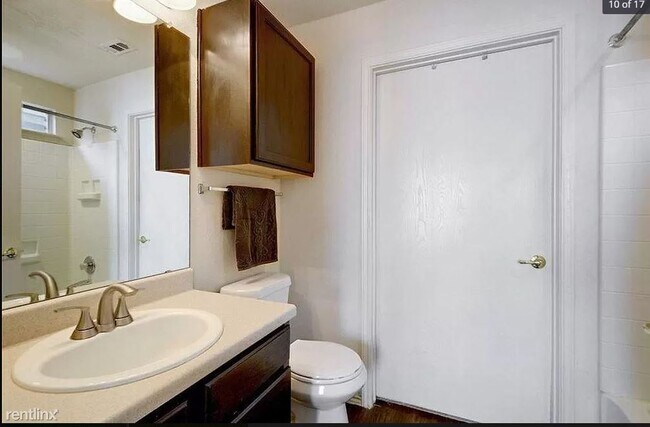 Building Photo - 3 br, 2.5 bath House - 11900 Lima Drive