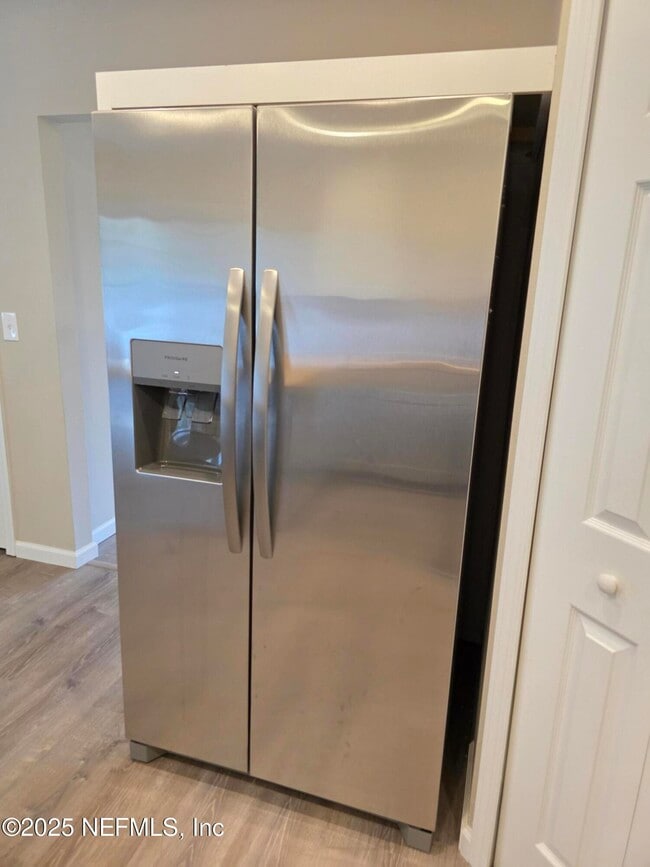 Building Photo - 440 S Aberdeenshire Dr