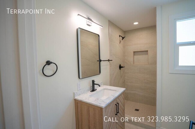 Building Photo - 1038 Westmoreland Ave