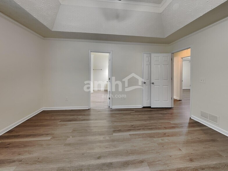 Building Photo - 5015 Sunbrook Dr NW