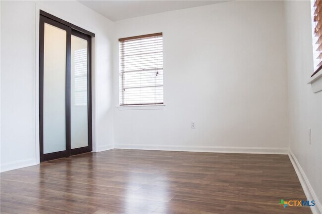 Building Photo - 1009 S 29th St