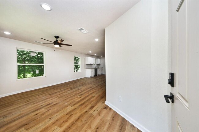 Building Photo - 2804 Bringhurst St