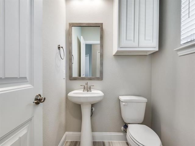 Building Photo - 409 Carnaby Ct