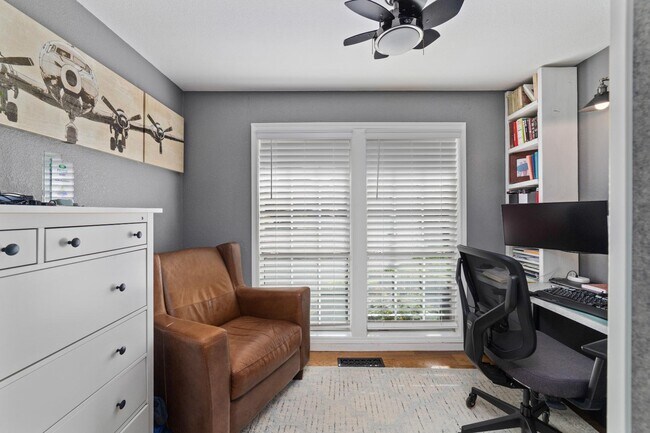 Building Photo - 8780 Harrogate Ct