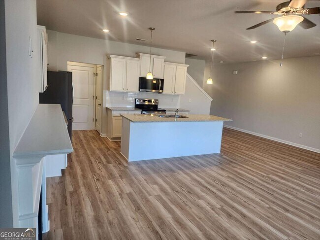 Building Photo - 832 Cygnet Ln