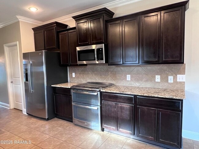 Building Photo - 100 Cautillion Dr