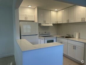 Building Photo - 179 Monaco Way
